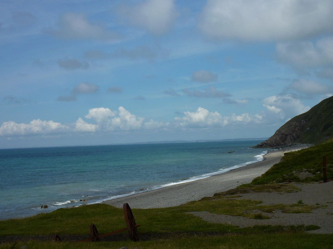 Edge of Wales Walk景点图片