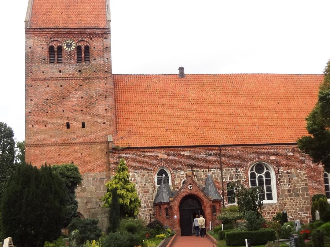 Kirche St.-Johannes-Bad Zwischenahn必去景点