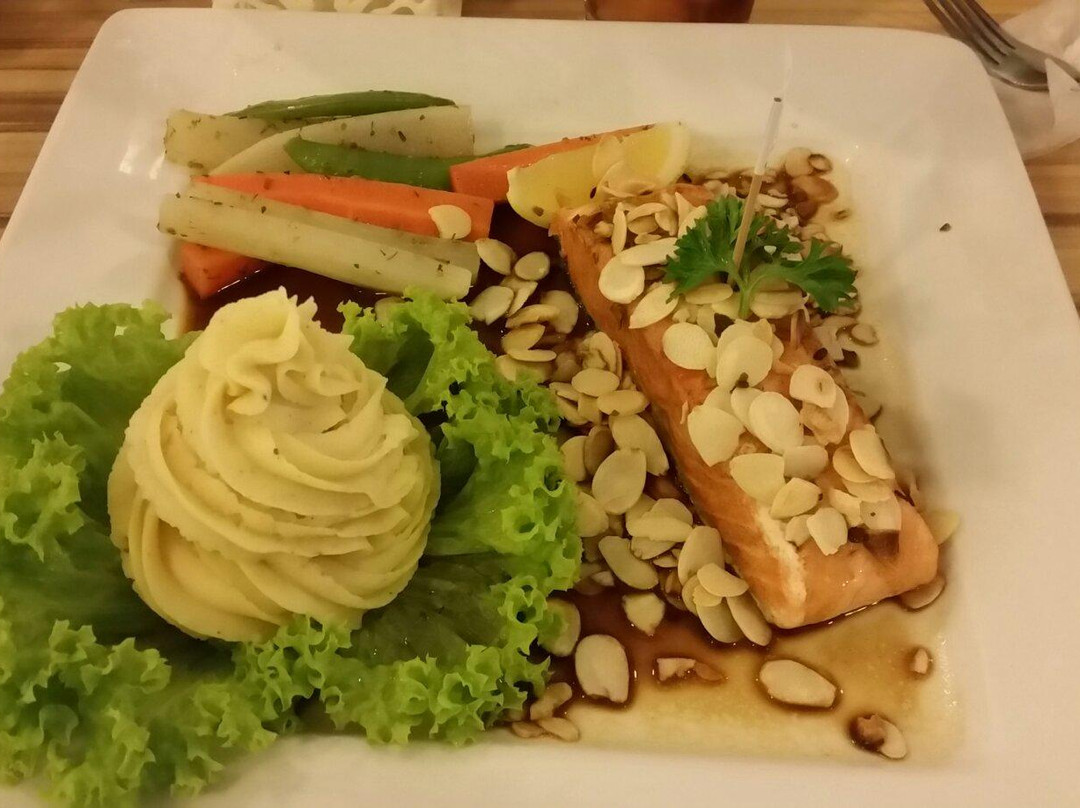 Pertama Steak & Sushi House