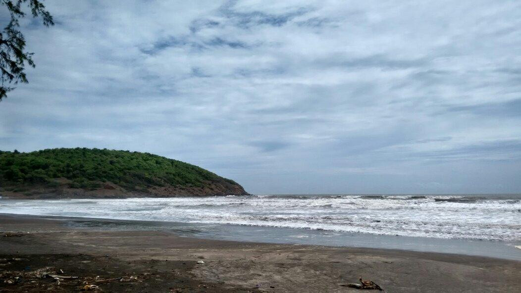 Kolthare Beach景点图片