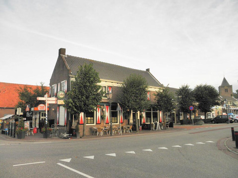 Schoonrewoerd餐馆和美食-De Zwaan