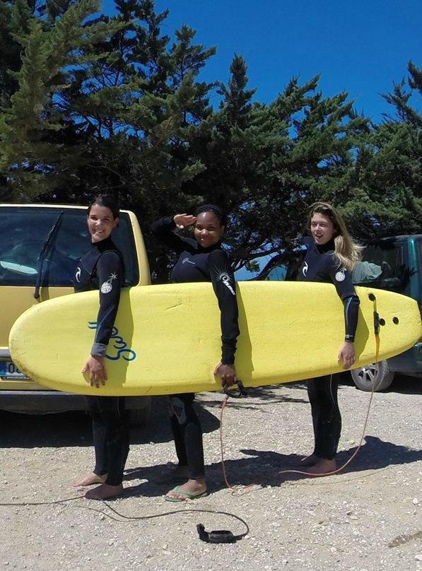 Hooked Surf School景点图片
