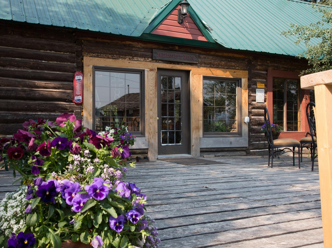 Medicine Bow Lodge