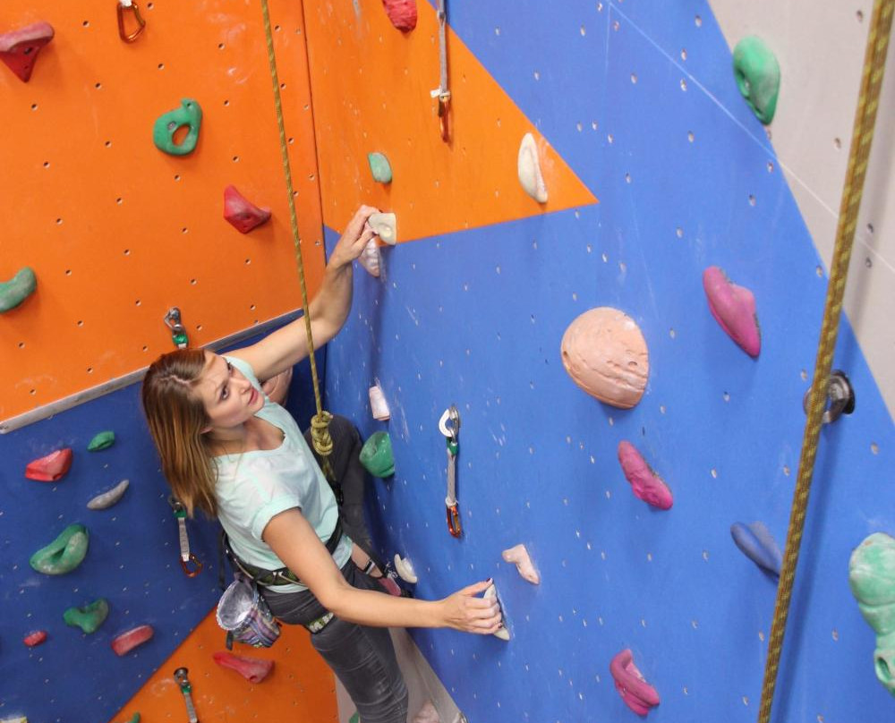 Portway Climbing Wall景点图片