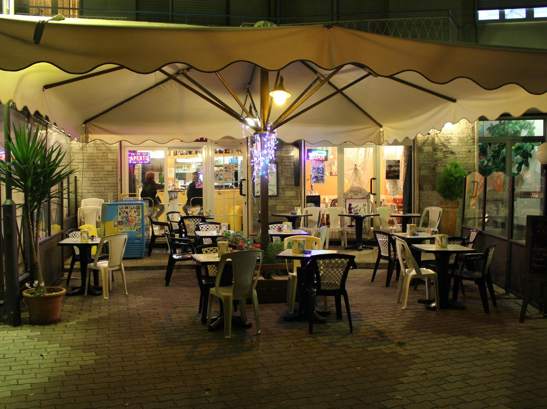 Bar New Pinky's