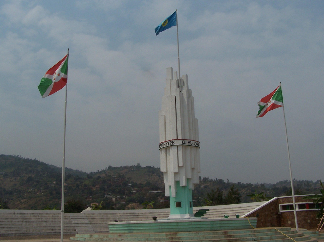 Monument de l'Unité-布松布拉必去景点