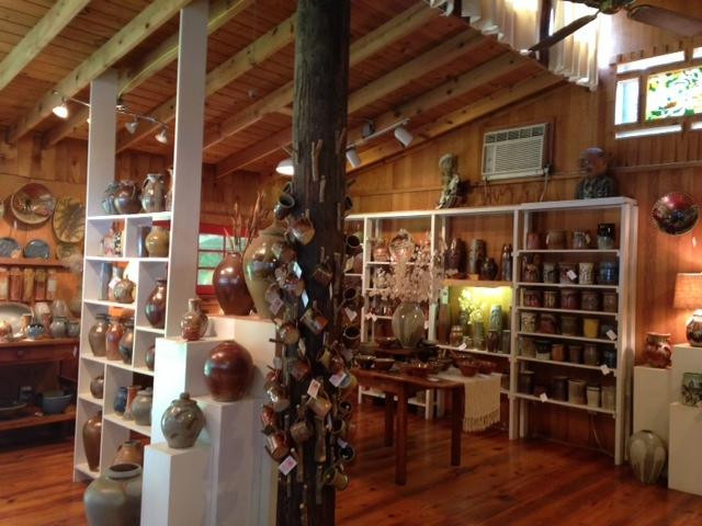 Fox Pass Pottery-温泉城必去景点