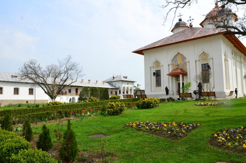 Cernica Monastery景点图片