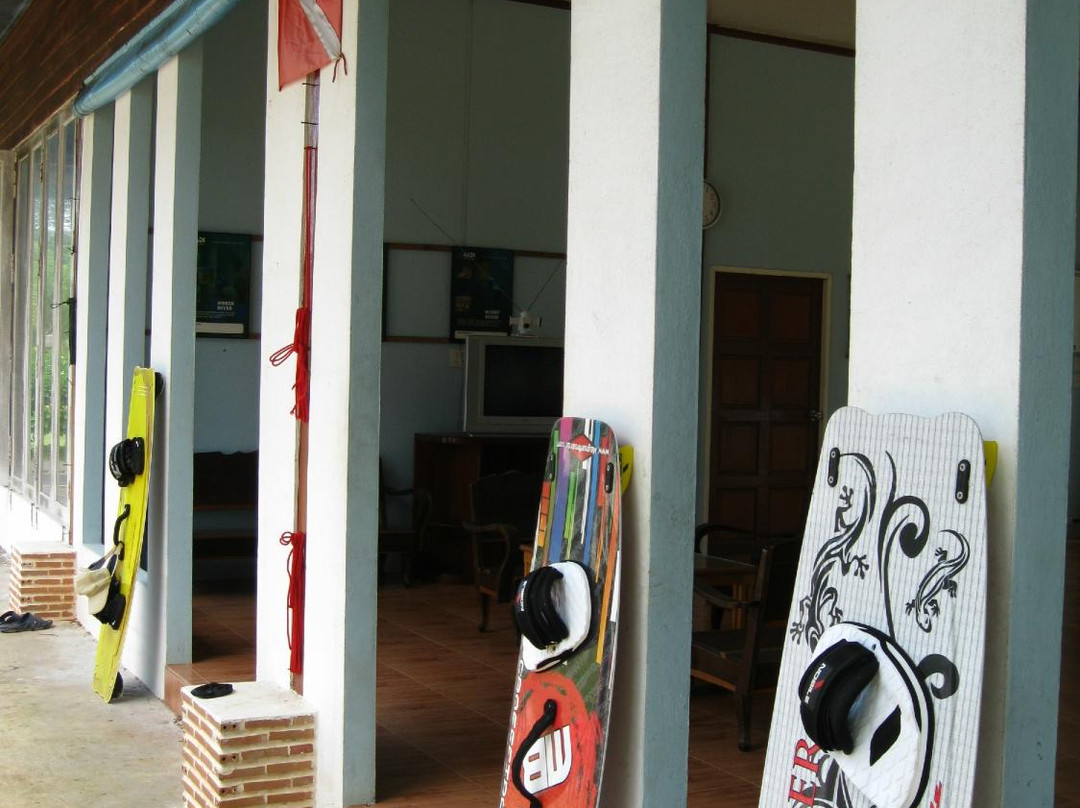 Rayong Kiteboarding School-查蓬必去景点