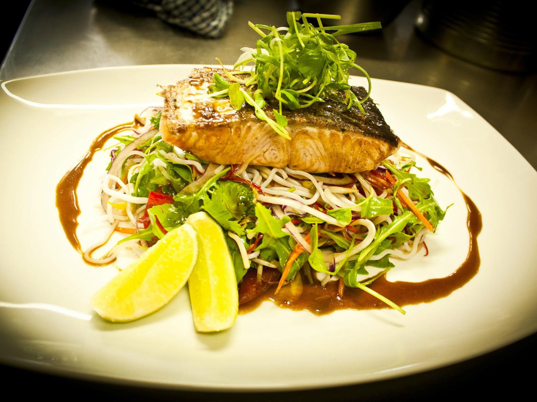 Camden Haven餐馆和美食-Laurieton Hotel Bistro