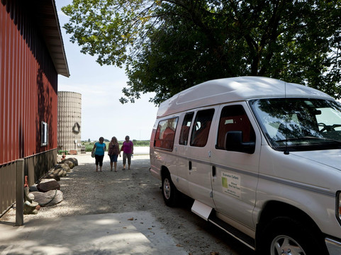 Evanston Cellars -  Wine Trail Tours-芝加哥必去景点