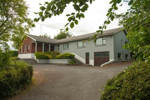 Tyrrellspass酒店住宿-Fort House B & B