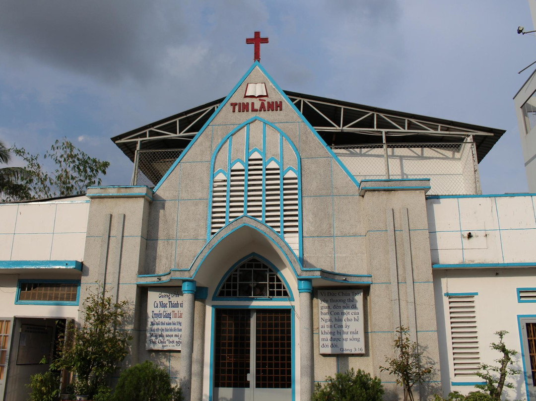 Tin Lanh Baptist Church景点图片