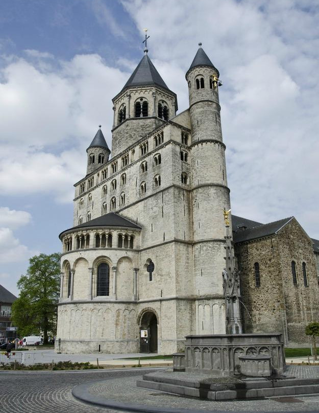 Collegiate Church of Saint Gertrude-尼薇必去景点