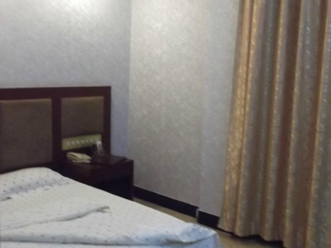 逸米精选酒店(广州孙逸仙纪念医院长堤大马路店)主图