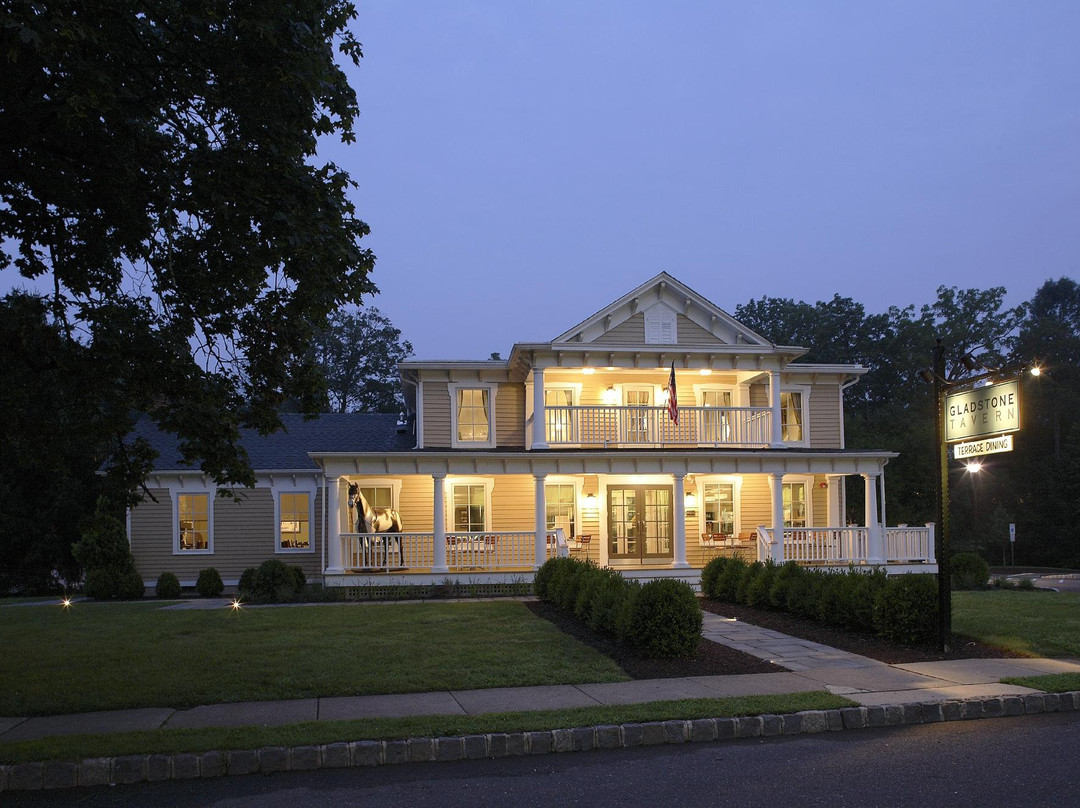 Pottersville餐馆和美食-Gladstone Tavern