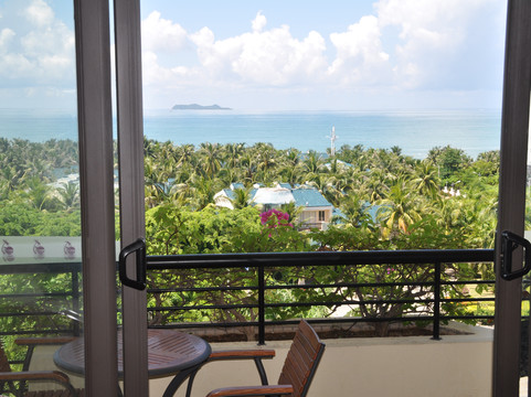 三亚椰林滩大酒店主图