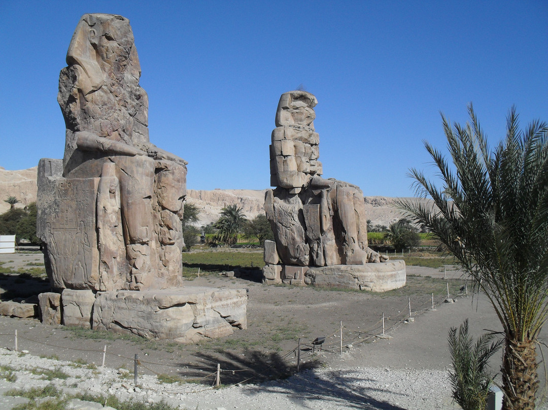 Colossi of Memnon-卢克索必去景点