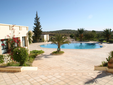 苏菲塔拉酒店主图