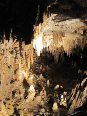 Cave of the Mounds-Blue Mounds必去景点