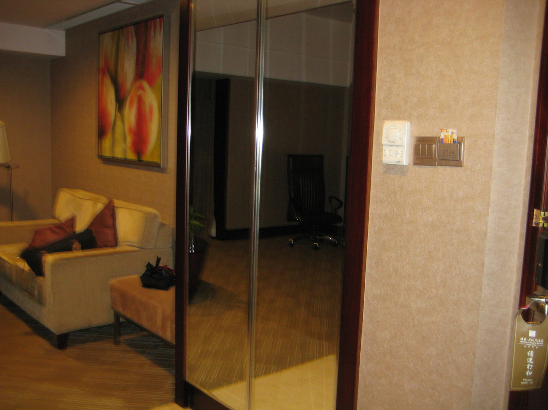 冠发君悦大酒店主图