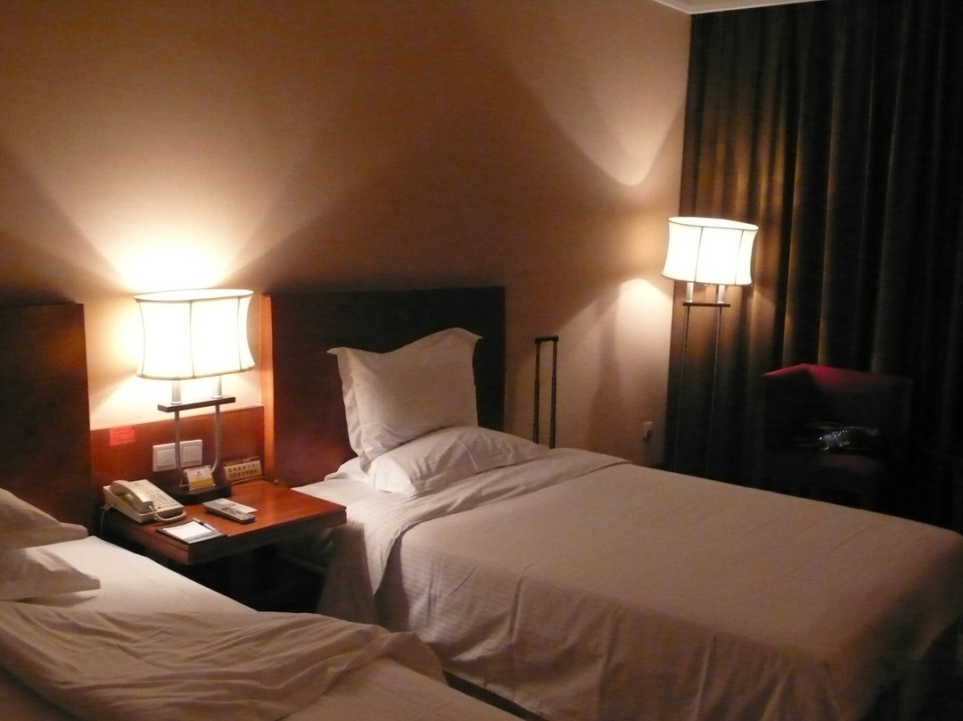 怡和国际大酒店主图