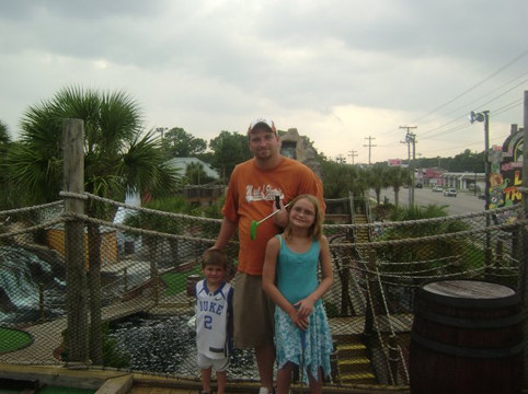 Lost Mine Miniature Golf Course-美特尔海滩必去景点