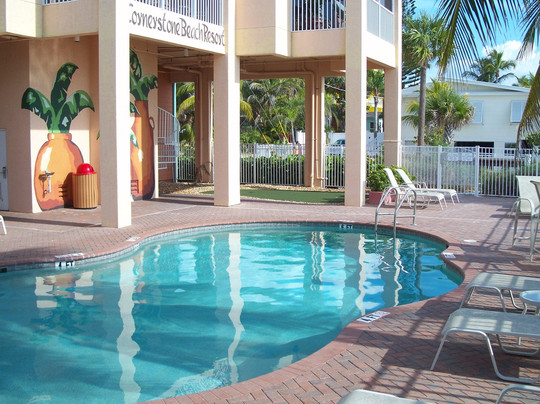 迈尔斯堡海滩酒店住宿-Cornerstone Beach Resort