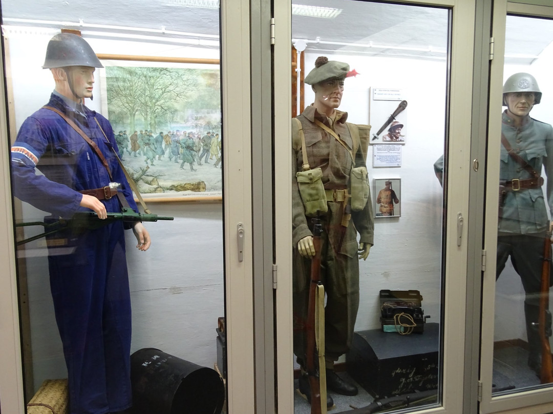 CRASH Luchtoorlog & Verzetsmuseum ’40-’45-哈勒默梅尔必去景点