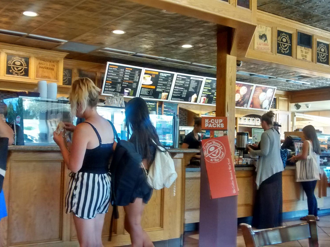 The Coffee Bean & Tea Leaf