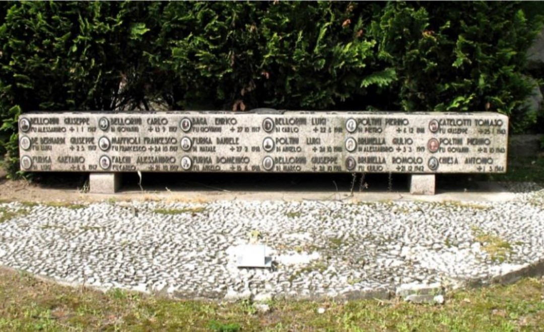 Monumento ai Caduti di Olginasio景点图片