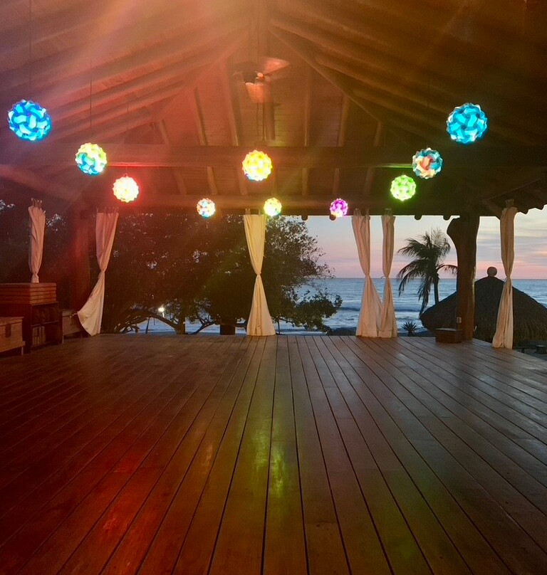 Present Moment Retreat主图