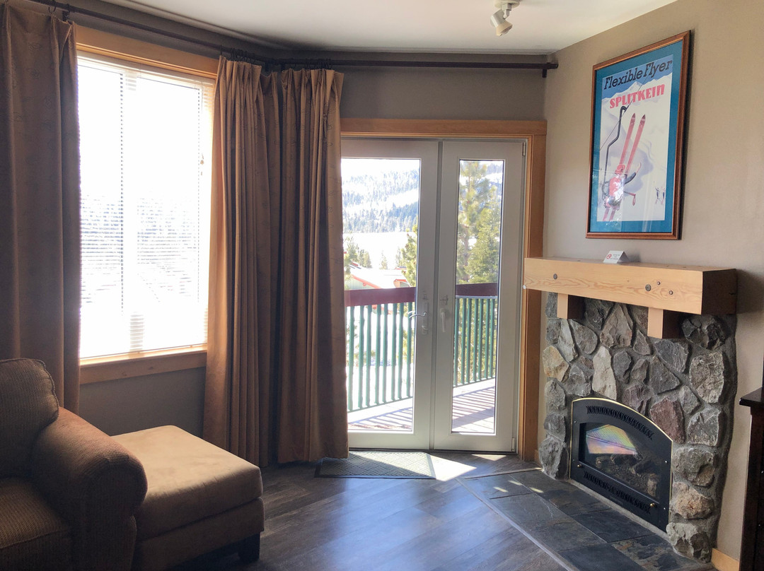 瞻博温泉度假村主图