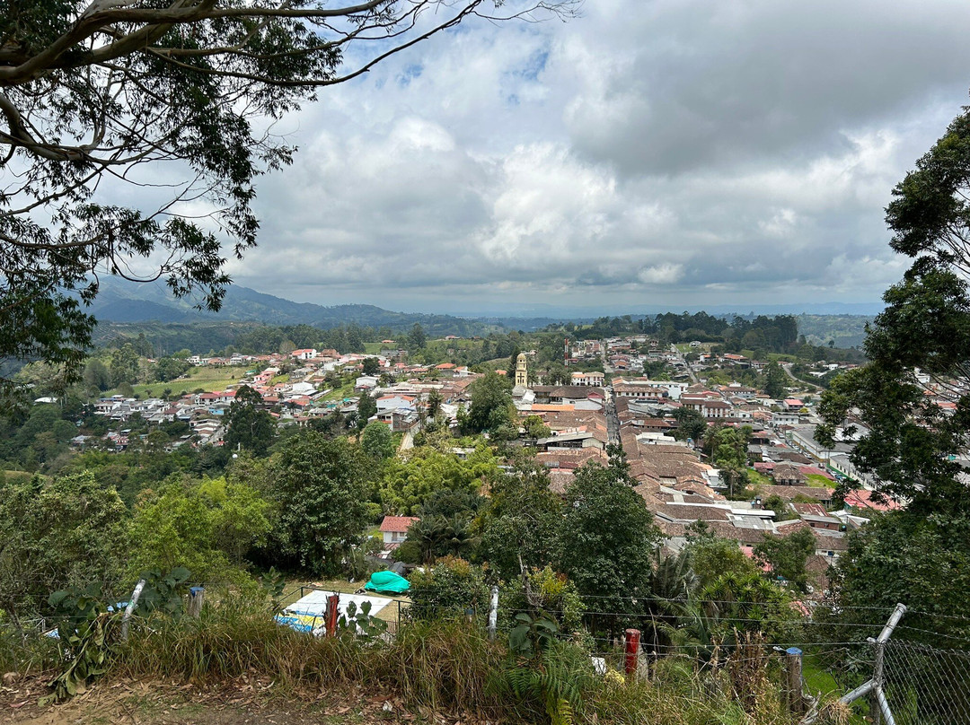 Ecoparque the Mirador Alto De La Cruz-萨伦托必去景点