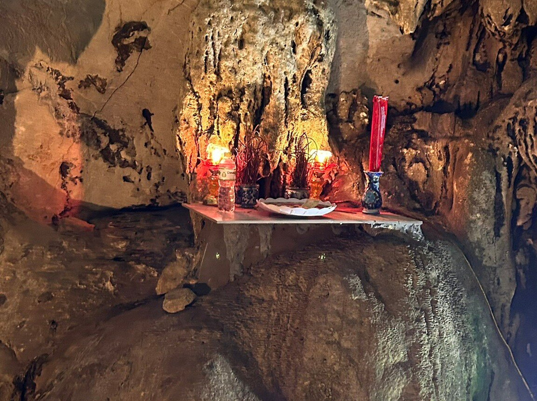 Động Trung Trang-卡巴必去景点