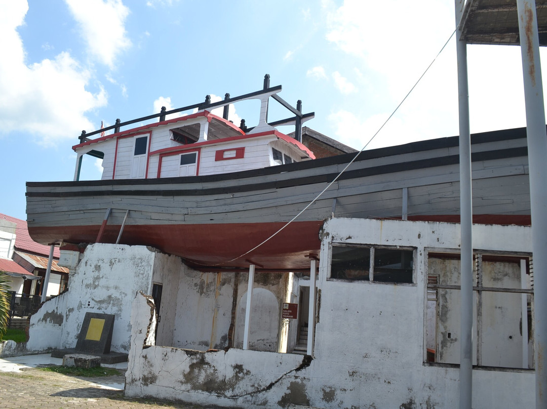 Boat at Desa Lampulo-班达亚齐必去景点