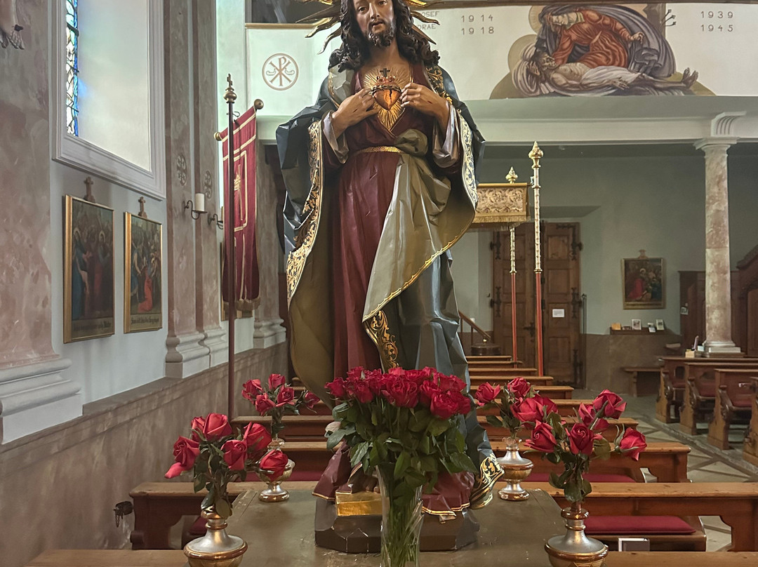 Heiliger Nikolaus church景点图片