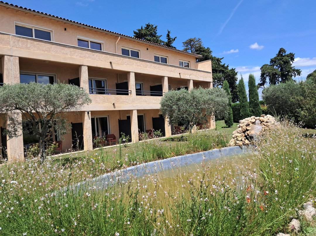 Hôtel La Perna主图
