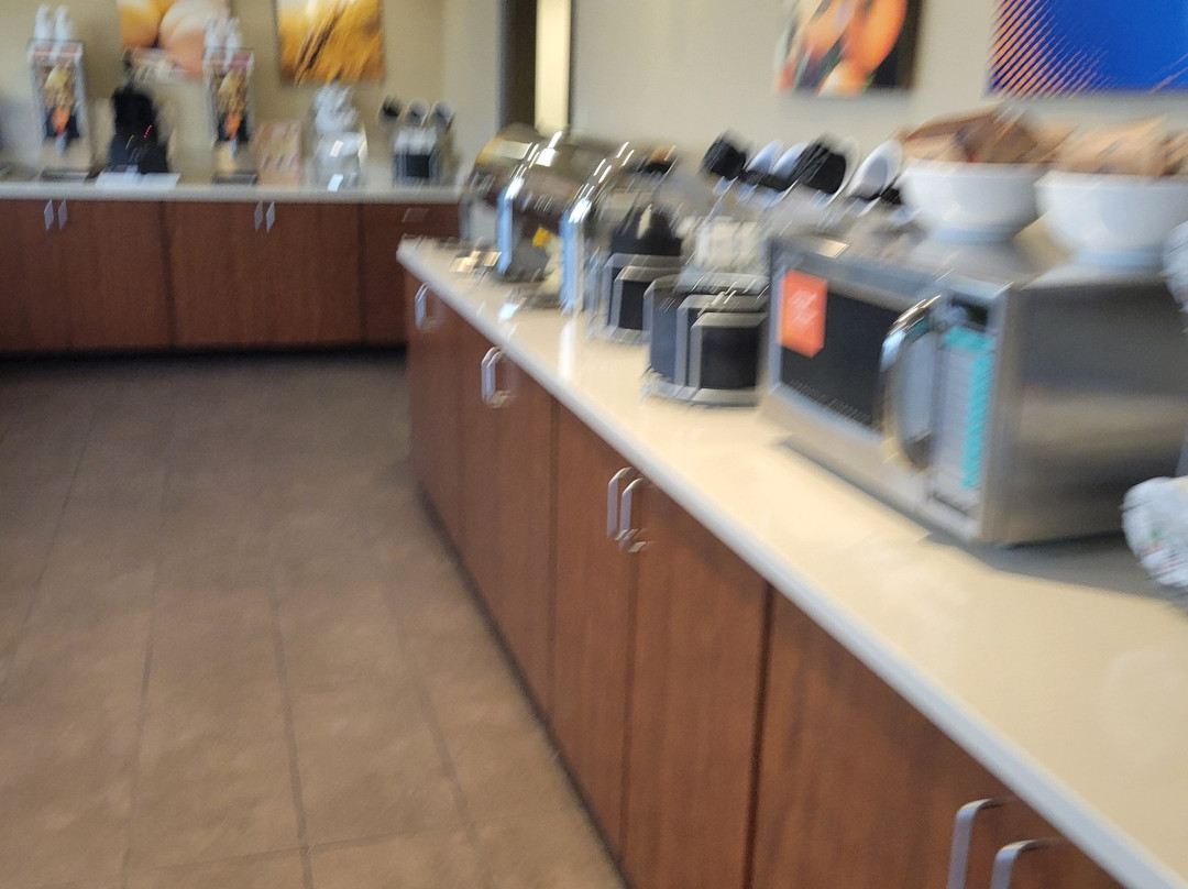 Comfort Inn & Suites At Copeland Tower主图