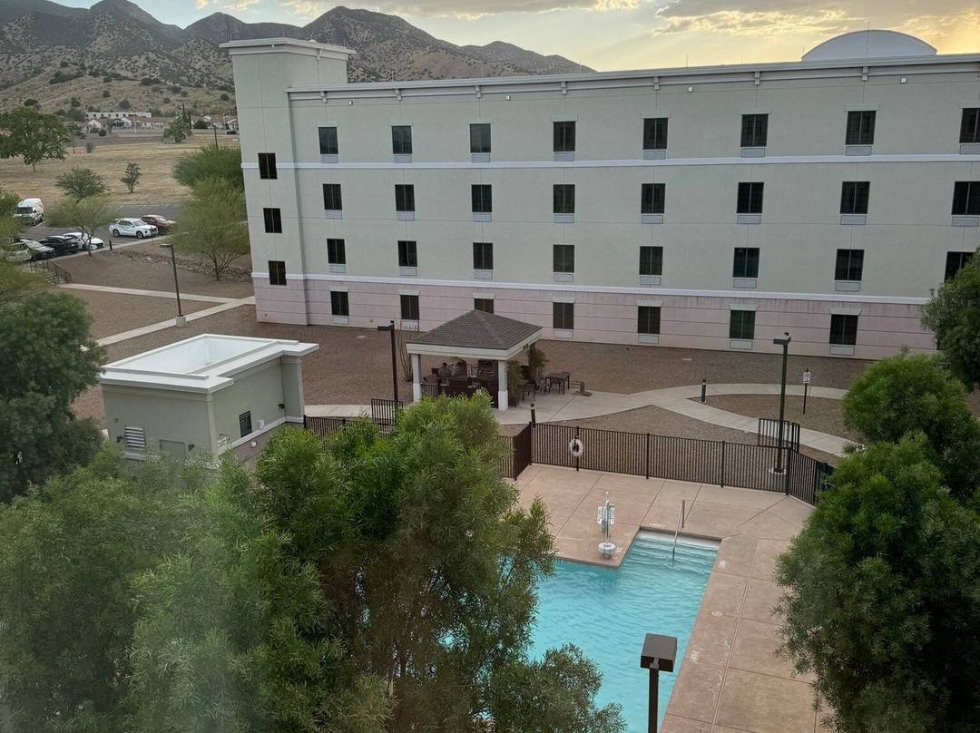 Candlewood Suites Building 44420主图