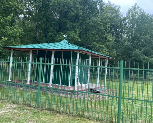 Zverinets-Lomonosov必去景点