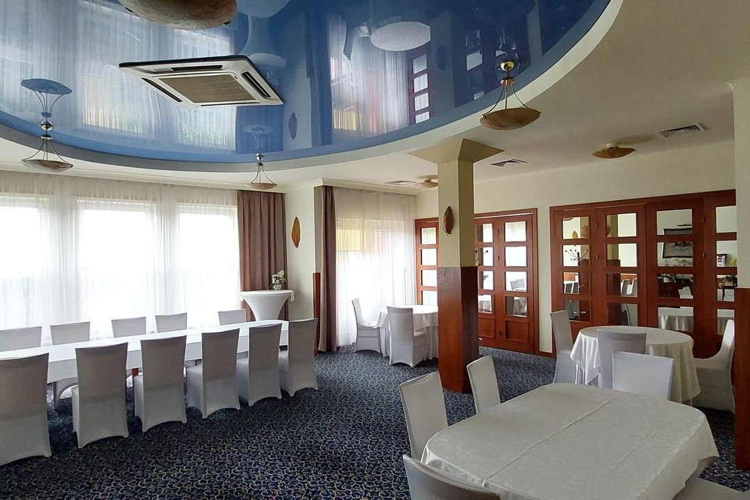 Hotel Trojka主图