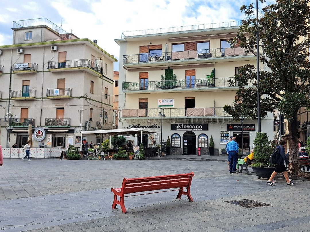 Piazza V. Veneto e Corso Garibaldi-阿格罗波利必去景点