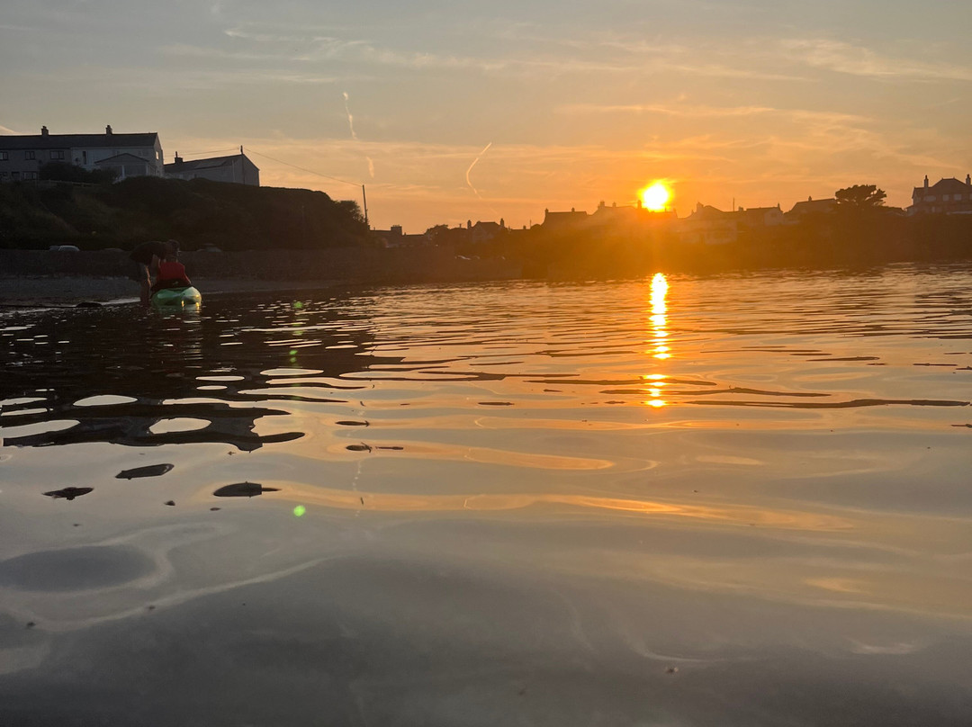 Cemaes Bay Harbour景点图片