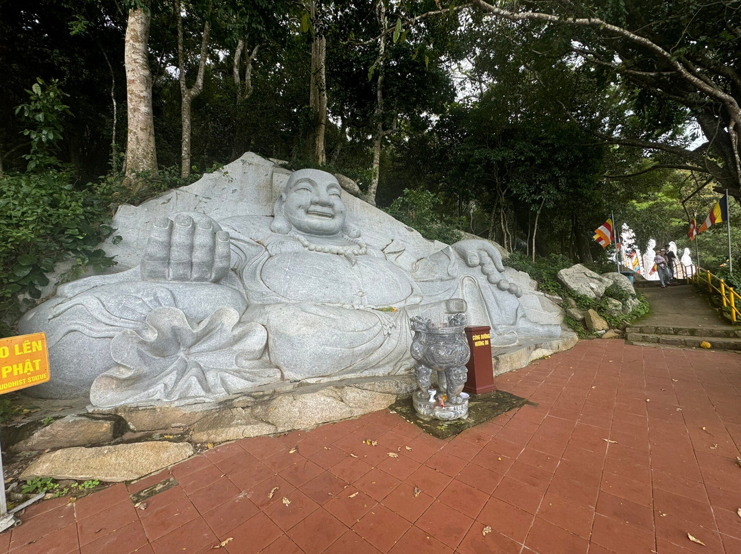 Linh Son Truong Tho Pagoda景点图片