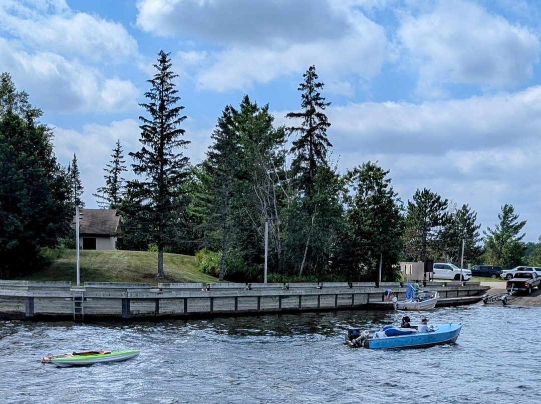 Rainy Lake Visitor Center景点图片