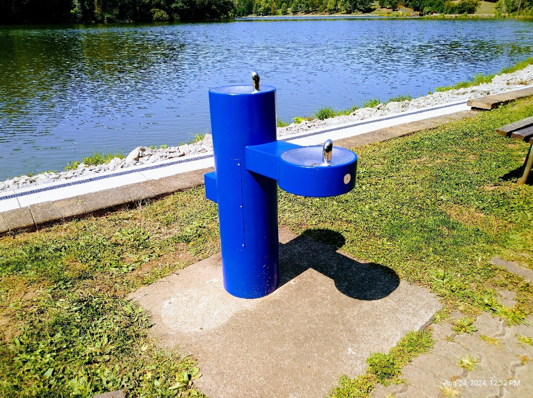 Twin Lakes Park景点图片
