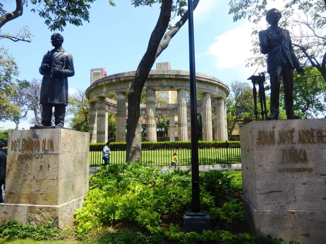 Rotonda de Los Jaliscienses Ilustres-瓜达拉哈拉必去景点