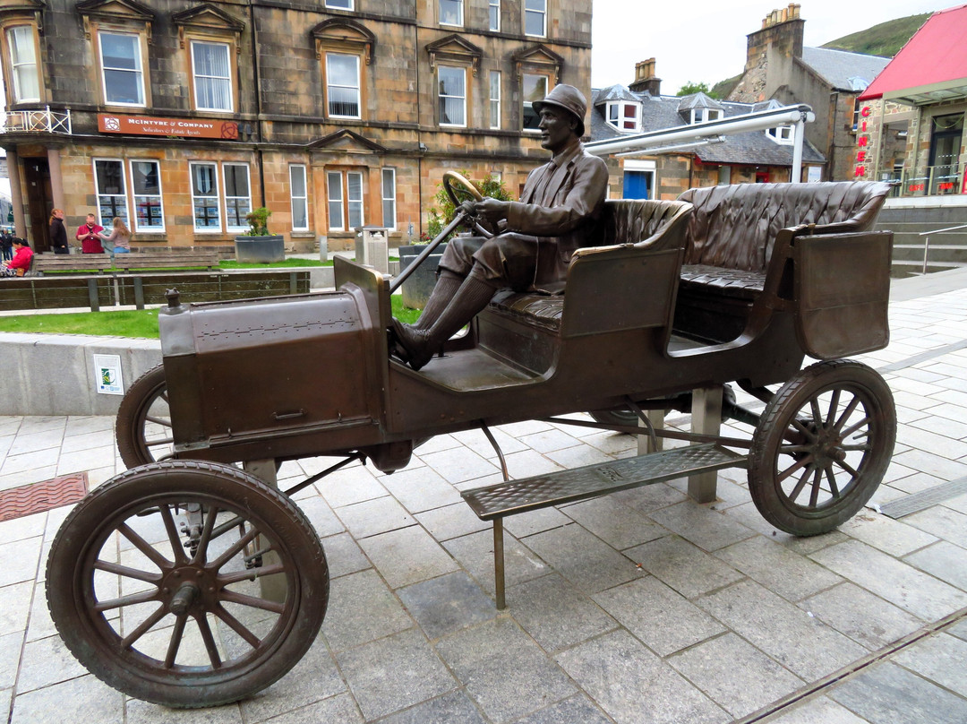 Bronze Ford Model T景点图片