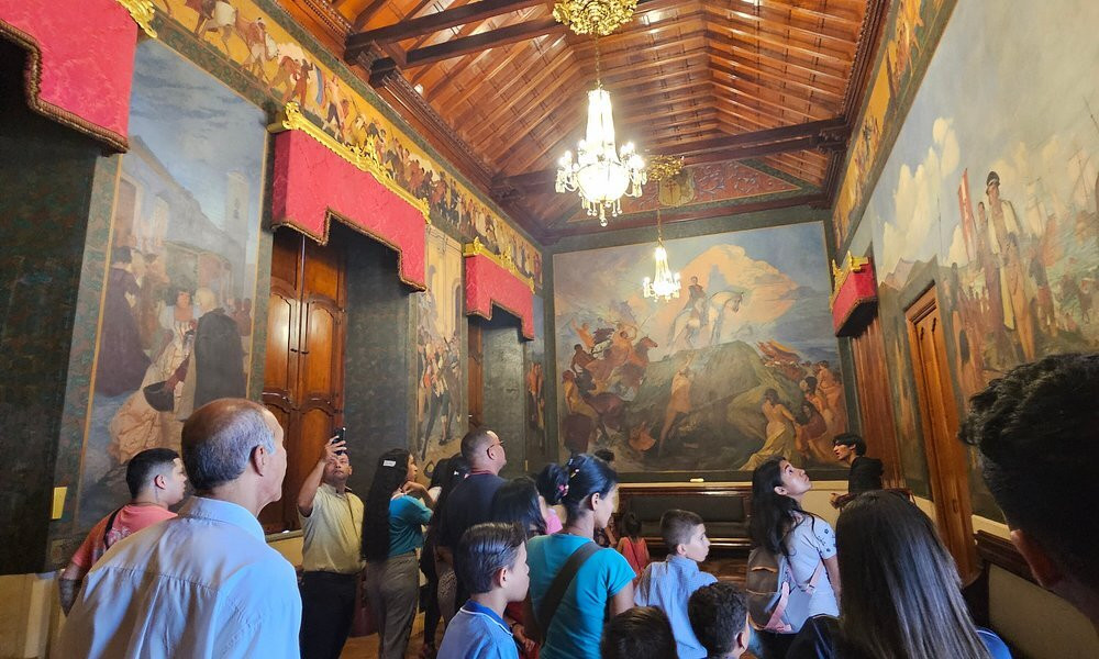 Plaza El Venezolano景点图片